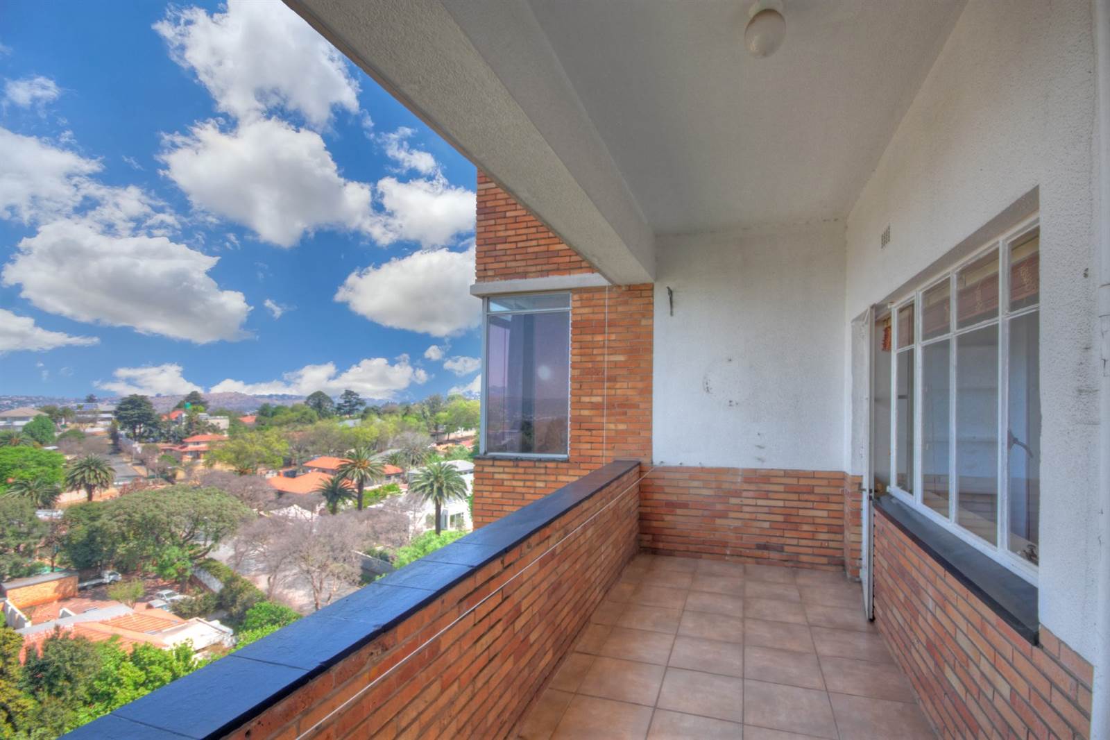 2 Bed Apartment in Linksfield Ridge photo number 14