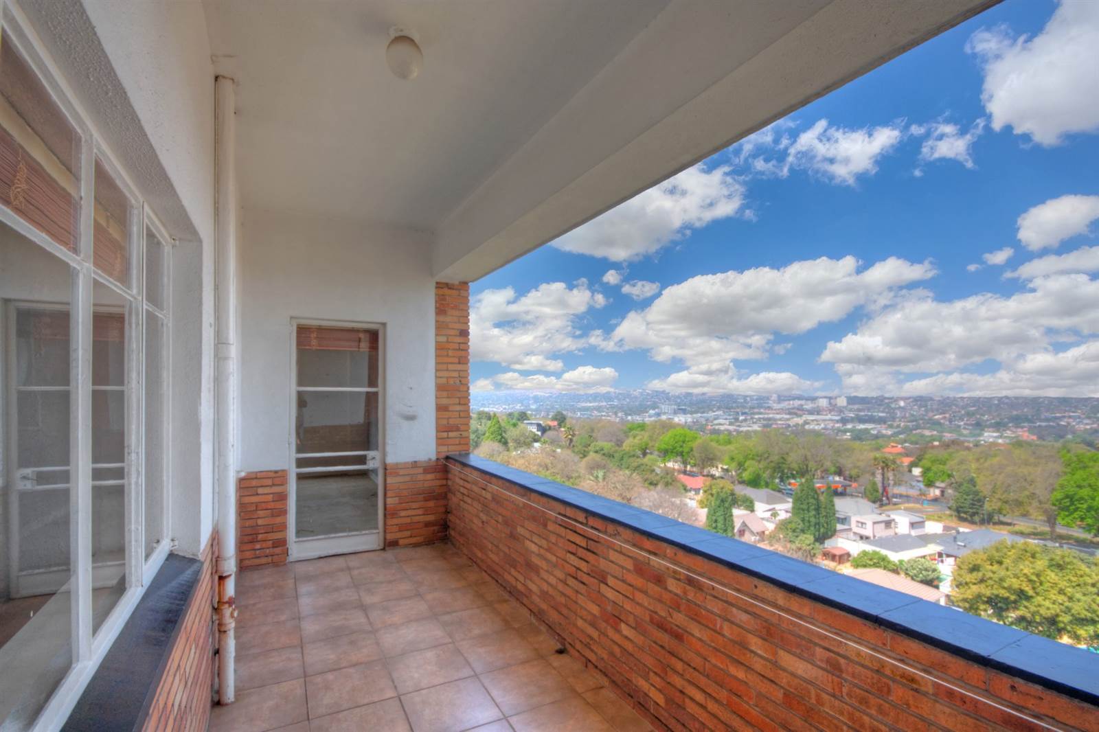 2 Bed Apartment in Linksfield Ridge photo number 15