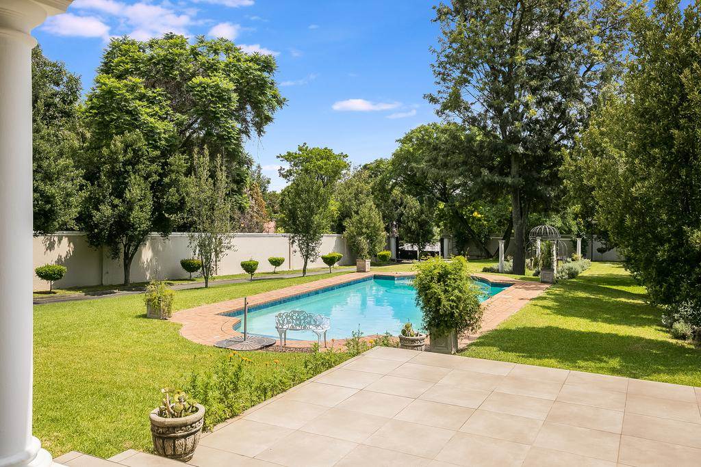 5 Bed House For Sale In Bryanston T4017729 Private Property