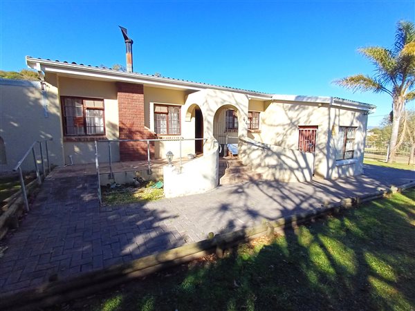 4 Bedroom House 4 Bedroom House