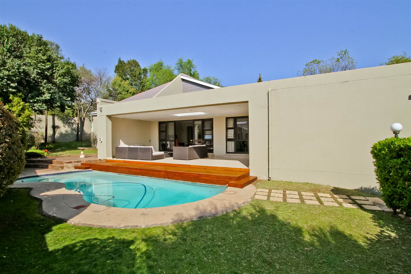 3 Bed House in Rivonia photo number 1