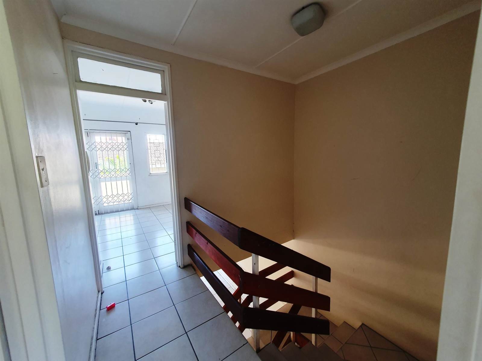 2 Bed Townhouse in Musgrave photo number 4