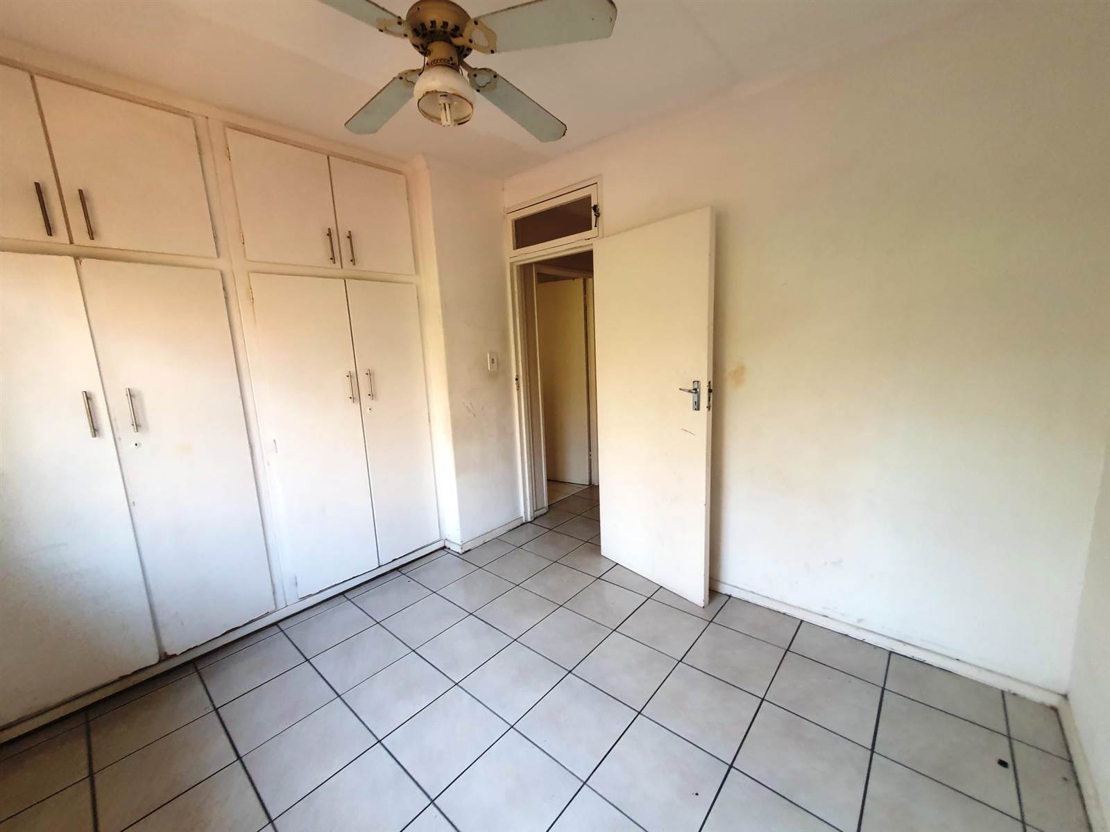 2 Bed Townhouse in Musgrave photo number 7