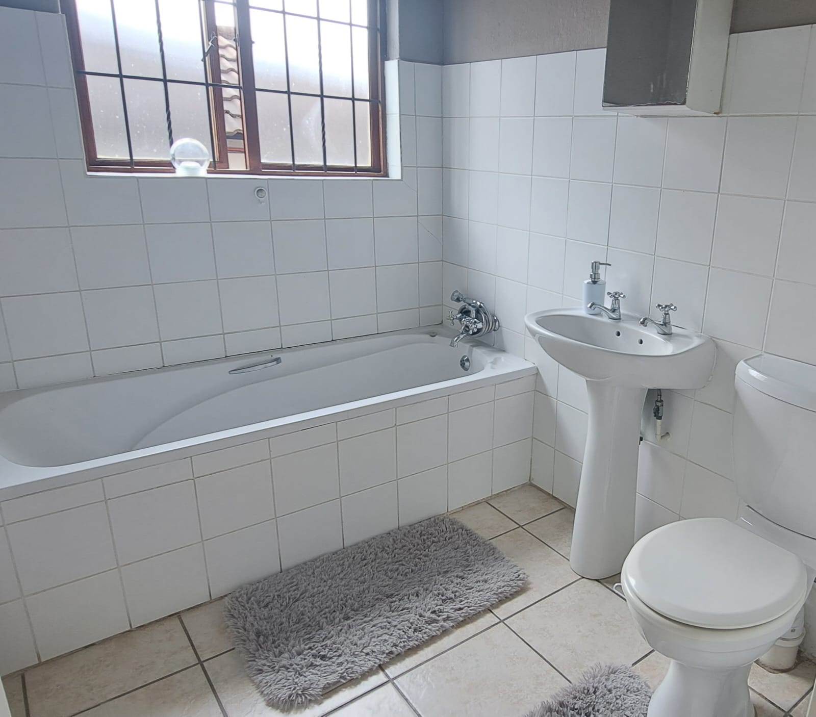 3 Bed House in Nelspruit Central photo number 17