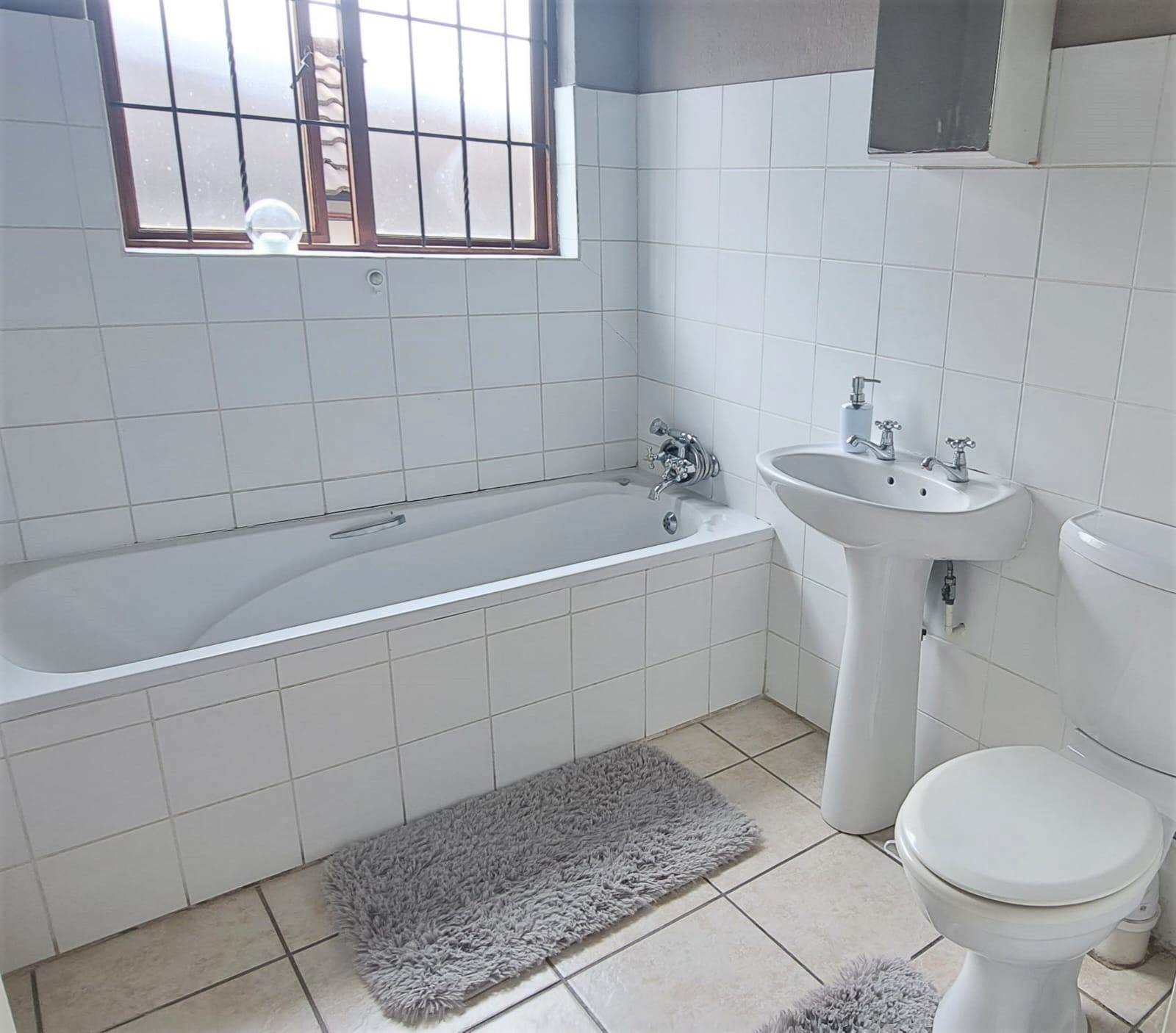 3 Bed House in Nelspruit Central photo number 13