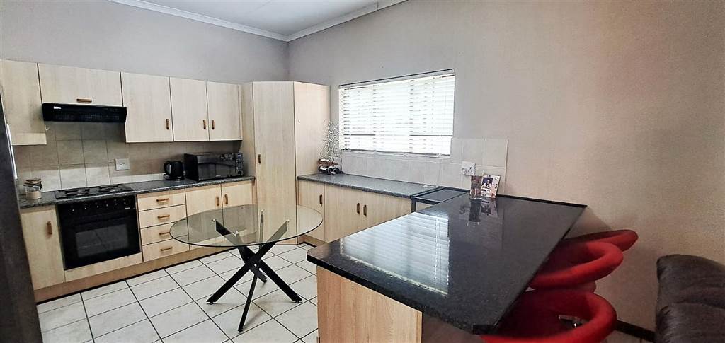 3 Bed House in Nelspruit Central photo number 8