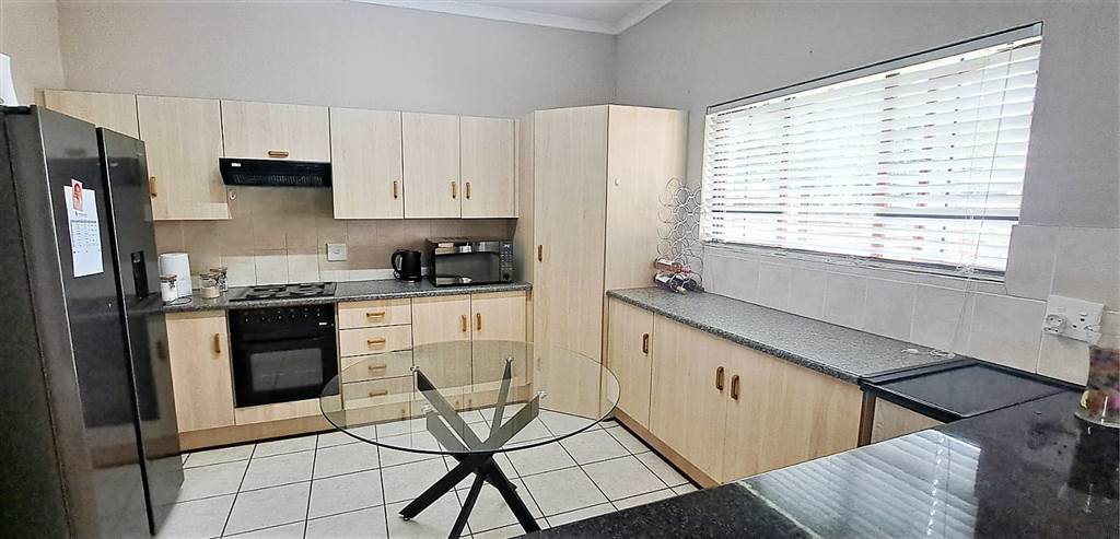3 Bed House in Nelspruit Central photo number 9