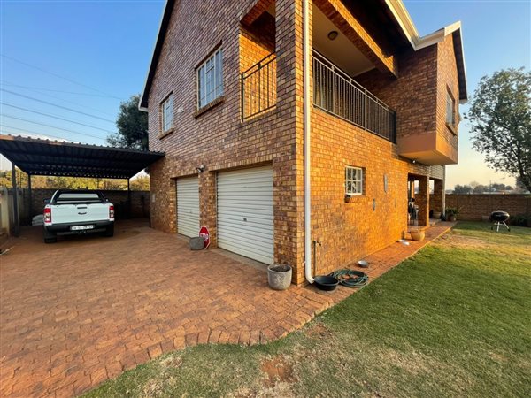 3 Bedroom House 3 Bedroom House