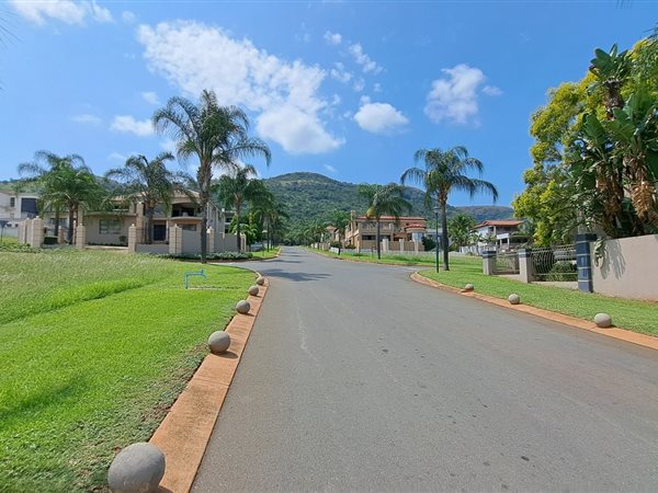 717 m² Land