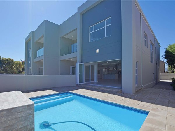 4 Bedroom House 4 Bedroom House