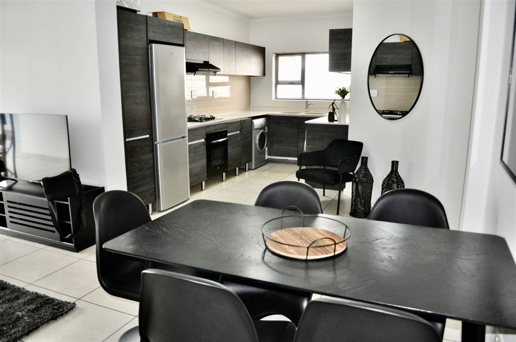 3 Bed Apartment in Bryanston photo number 1