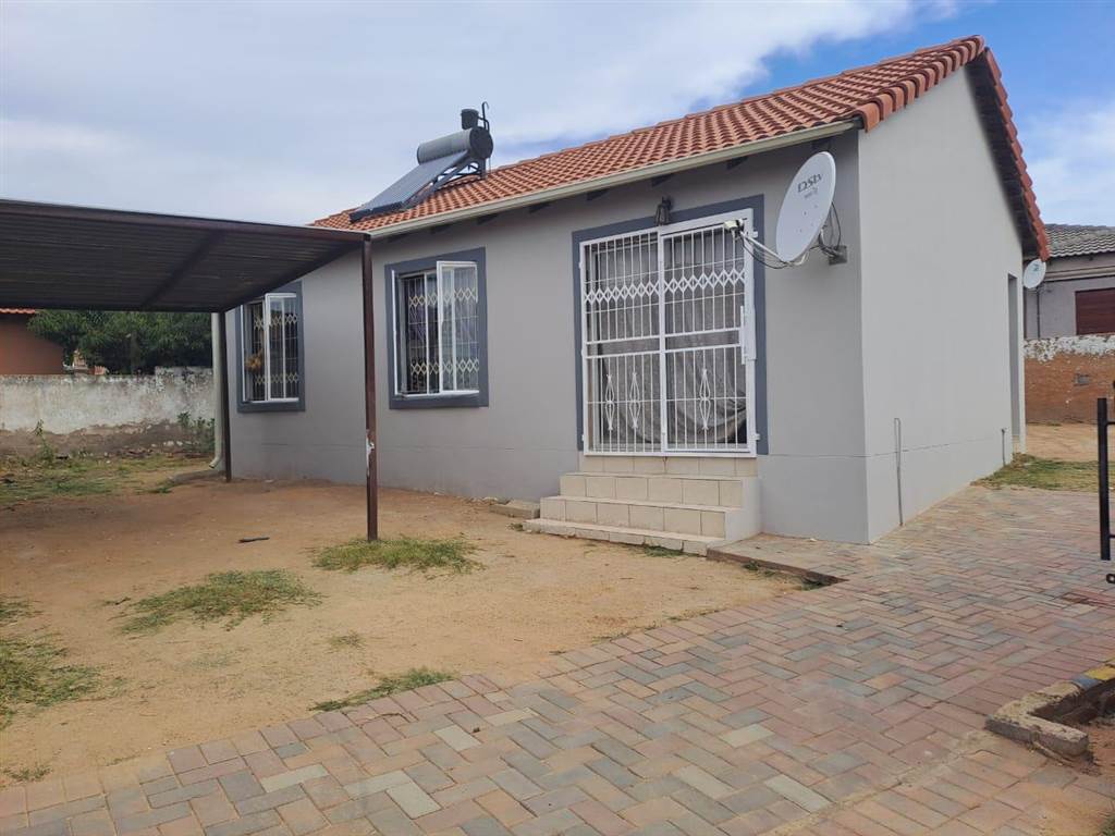 3 Bed House in Olievenhoutbos photo number 12