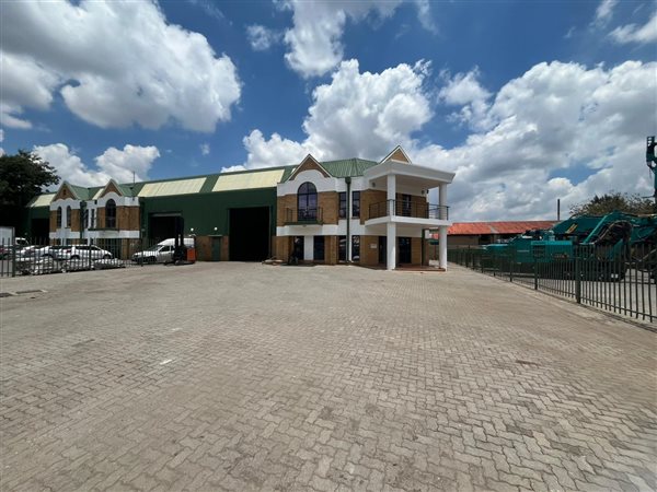 527  m² Industrial space in Jet Park