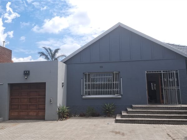 3 Bedroom House 3 Bedroom House