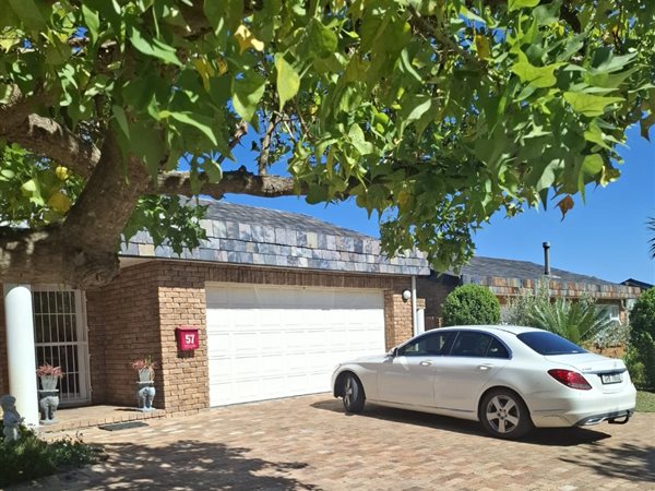 2 Bedroom Townhouse 2 Bedroom Townhouse