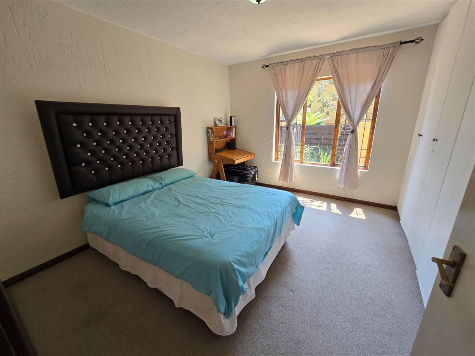 3 Bed Townhouse in Douglasdale photo number 7