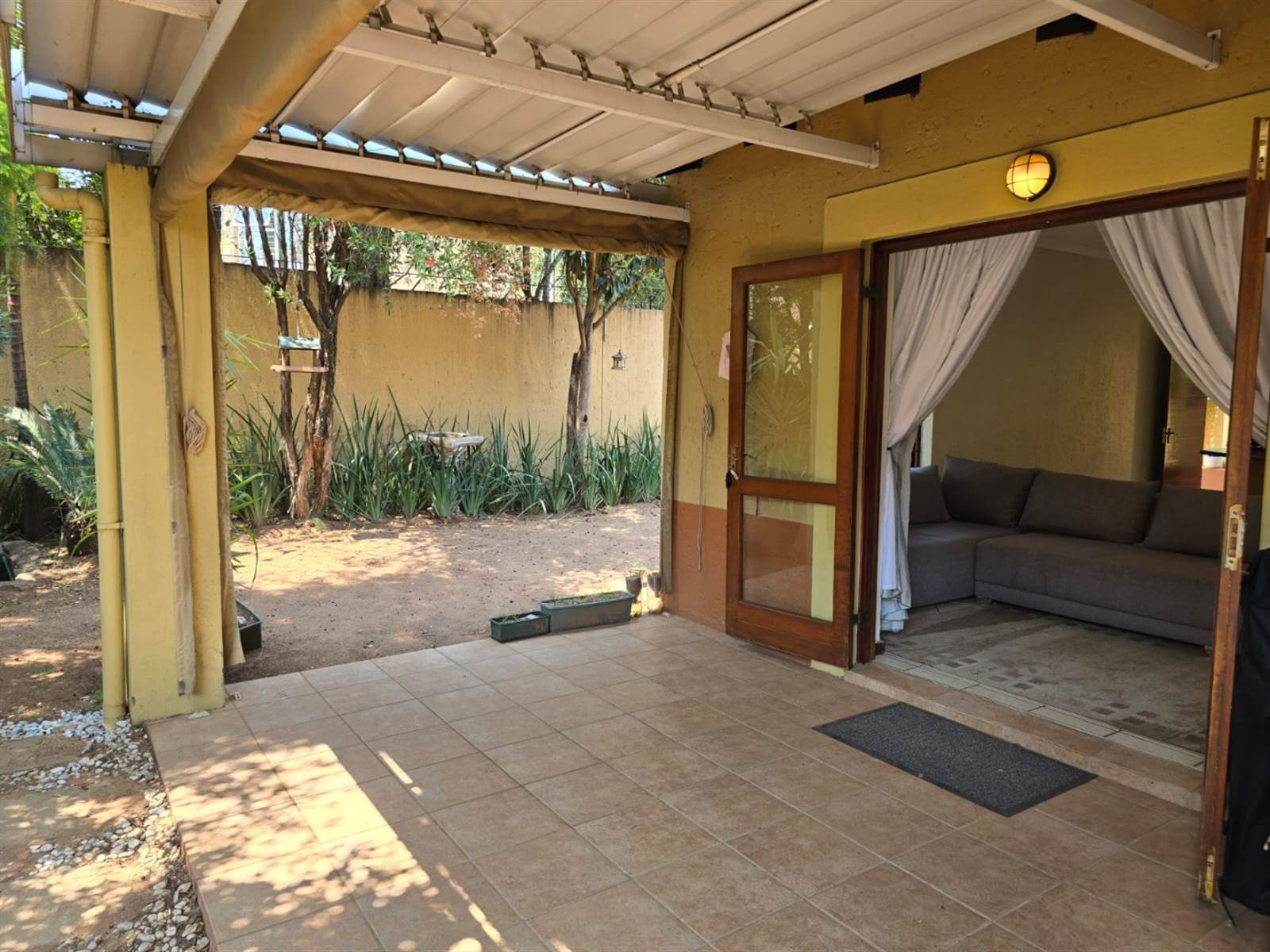 3 Bed Townhouse in Douglasdale photo number 19