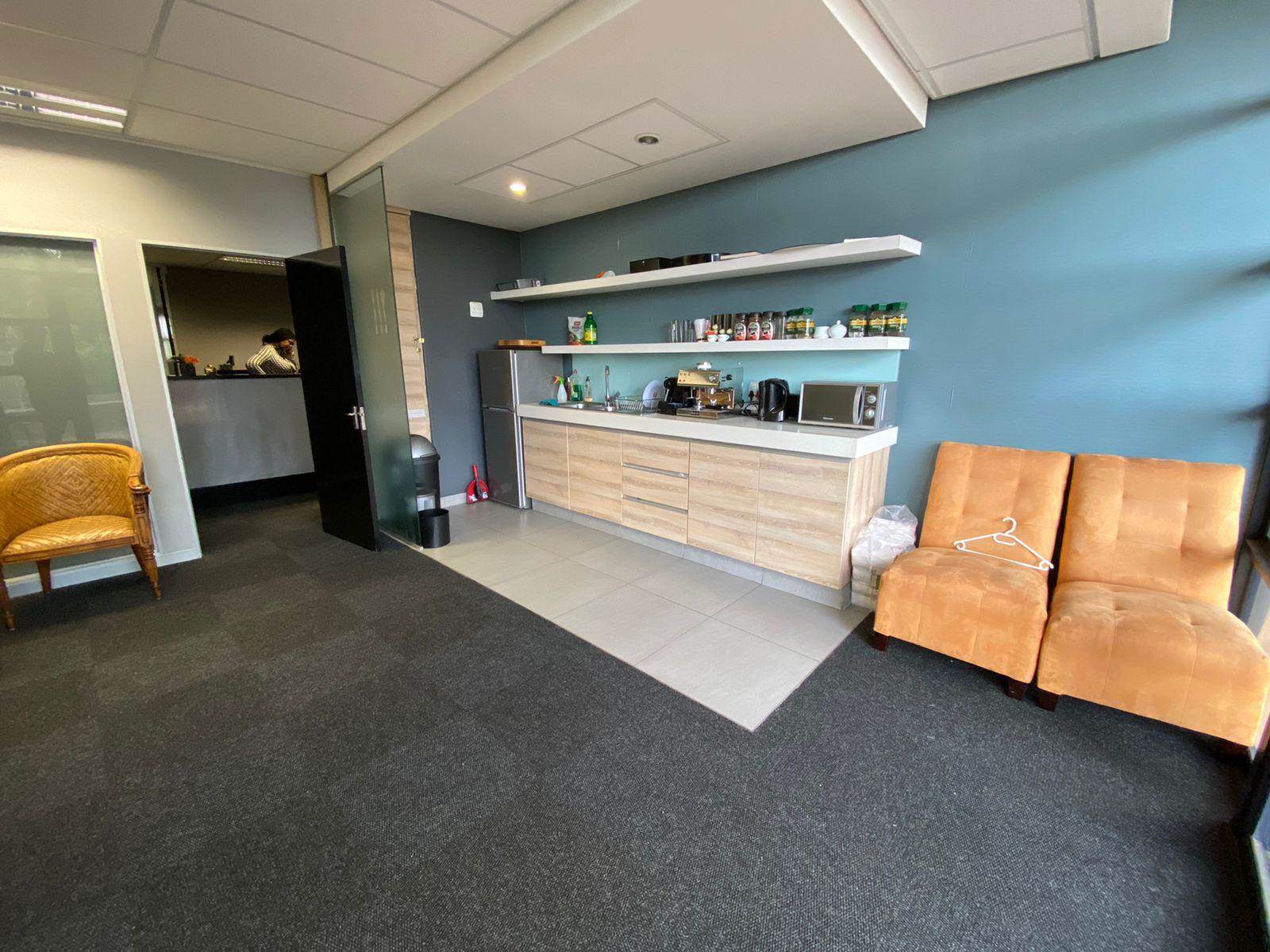 357  m² Commercial space in Sandown photo number 17