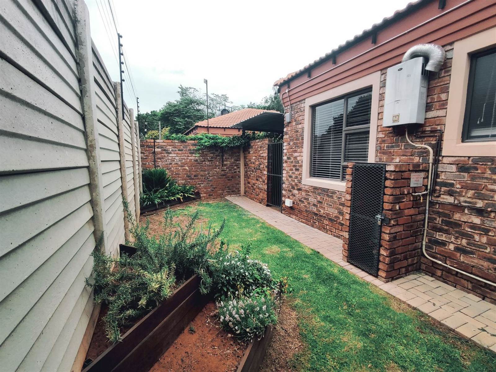 2 Bed Simplex in Potchefstroom Central photo number 13