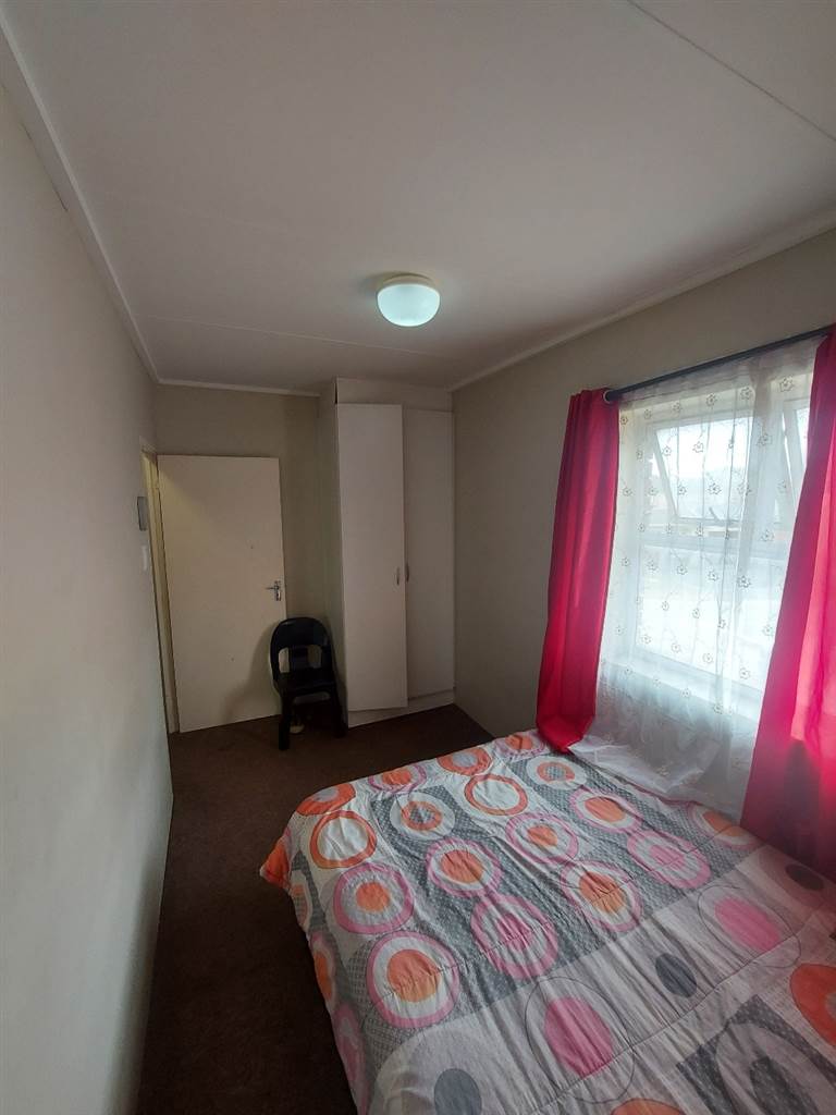 2 Bed House in Walmer Link photo number 22