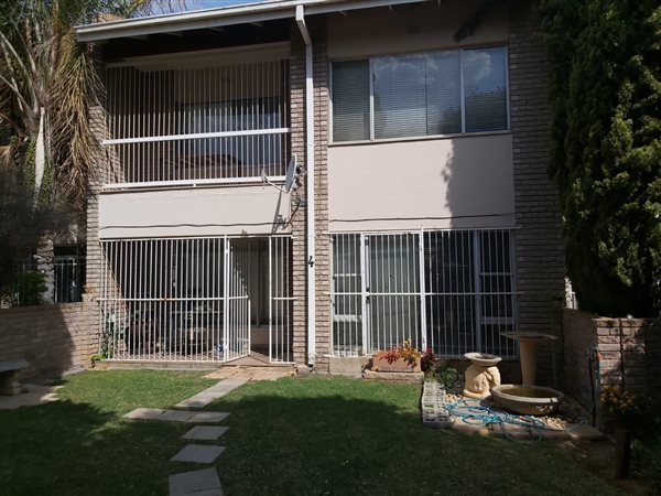 3 Bed Townhouse in Naudeville