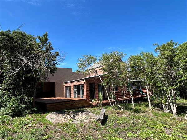 4 Bedroom House 4 Bedroom House
