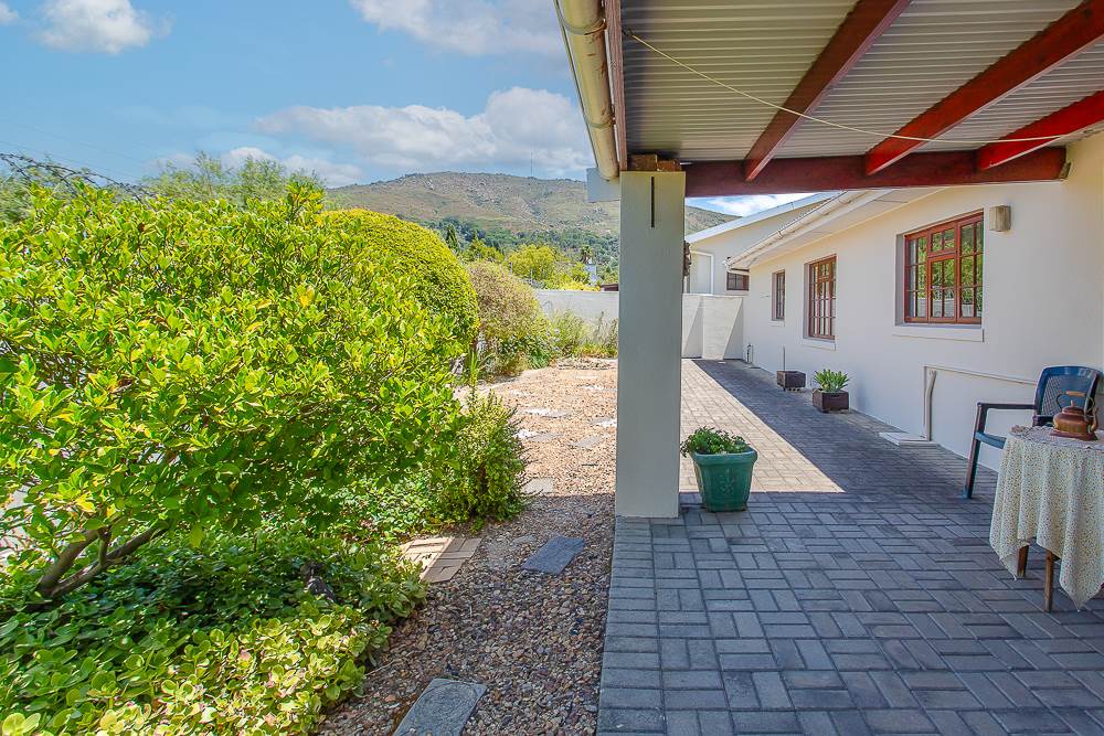 2 Bed House in Northern Paarl photo number 10