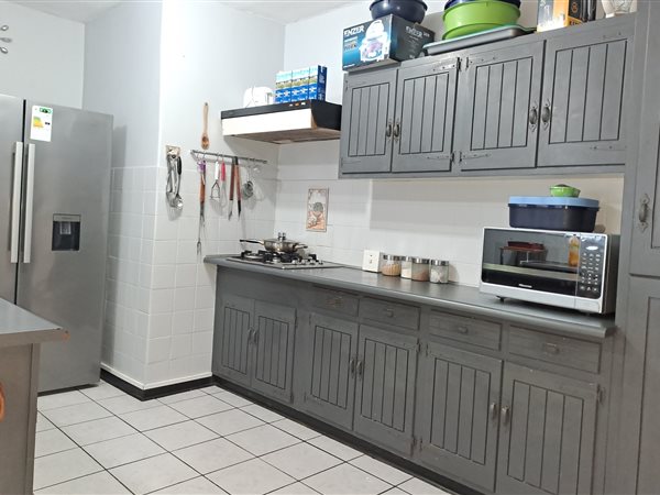 4 Bedroom House 4 Bedroom House
