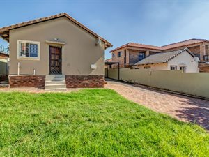 2 Bed House in Cosmo City