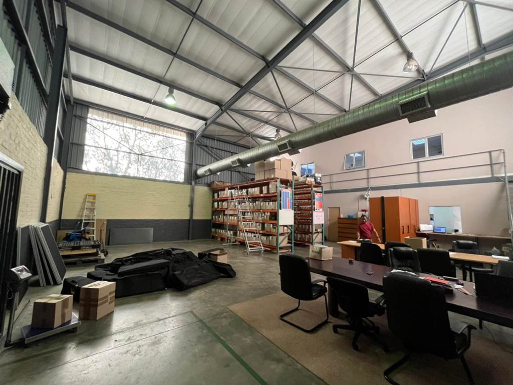 530  m² Industrial space in Longmeadow photo number 8