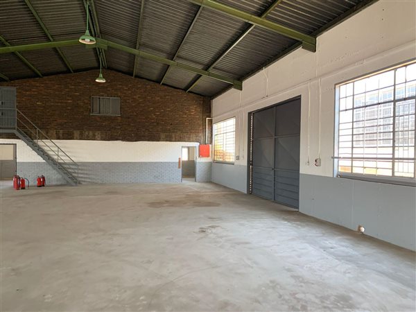 860  m² Industrial space