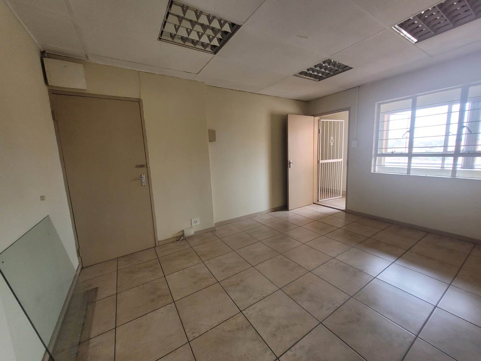 110  m² Commercial space in Kempton Park Central photo number 18