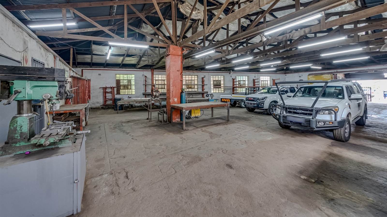 525  m² Industrial space in Newlands photo number 1