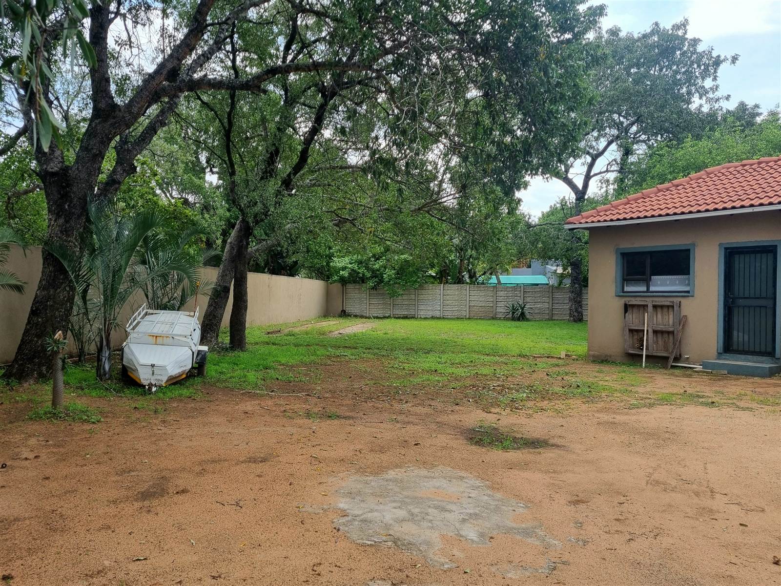 2 Bed House in Hectorspruit photo number 4