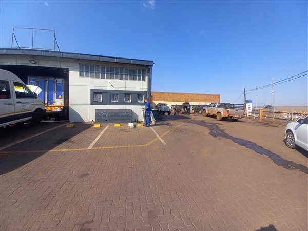 270  m² Industrial space in Middelburg Central