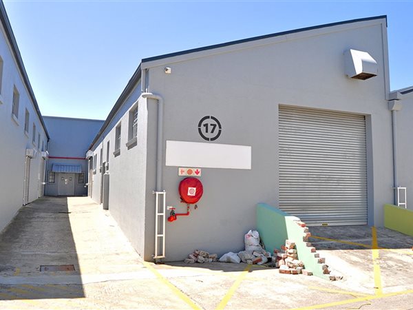 228  m² Commercial space