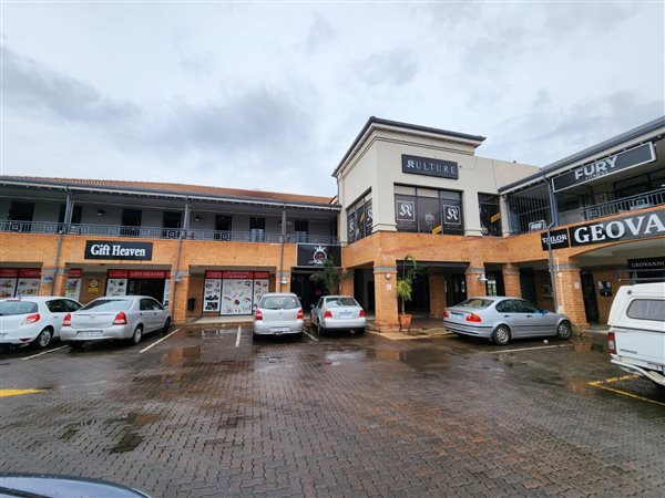 306  m² Commercial space