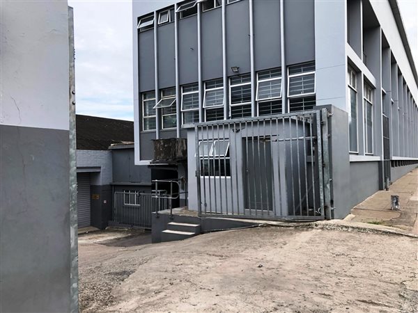 2 480 m² Industrial space 2 480 m² Industrial space
