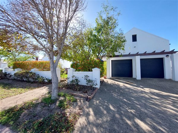 4 Bedroom House 4 Bedroom House