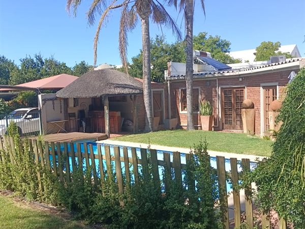 4 Bedroom House 4 Bedroom House
