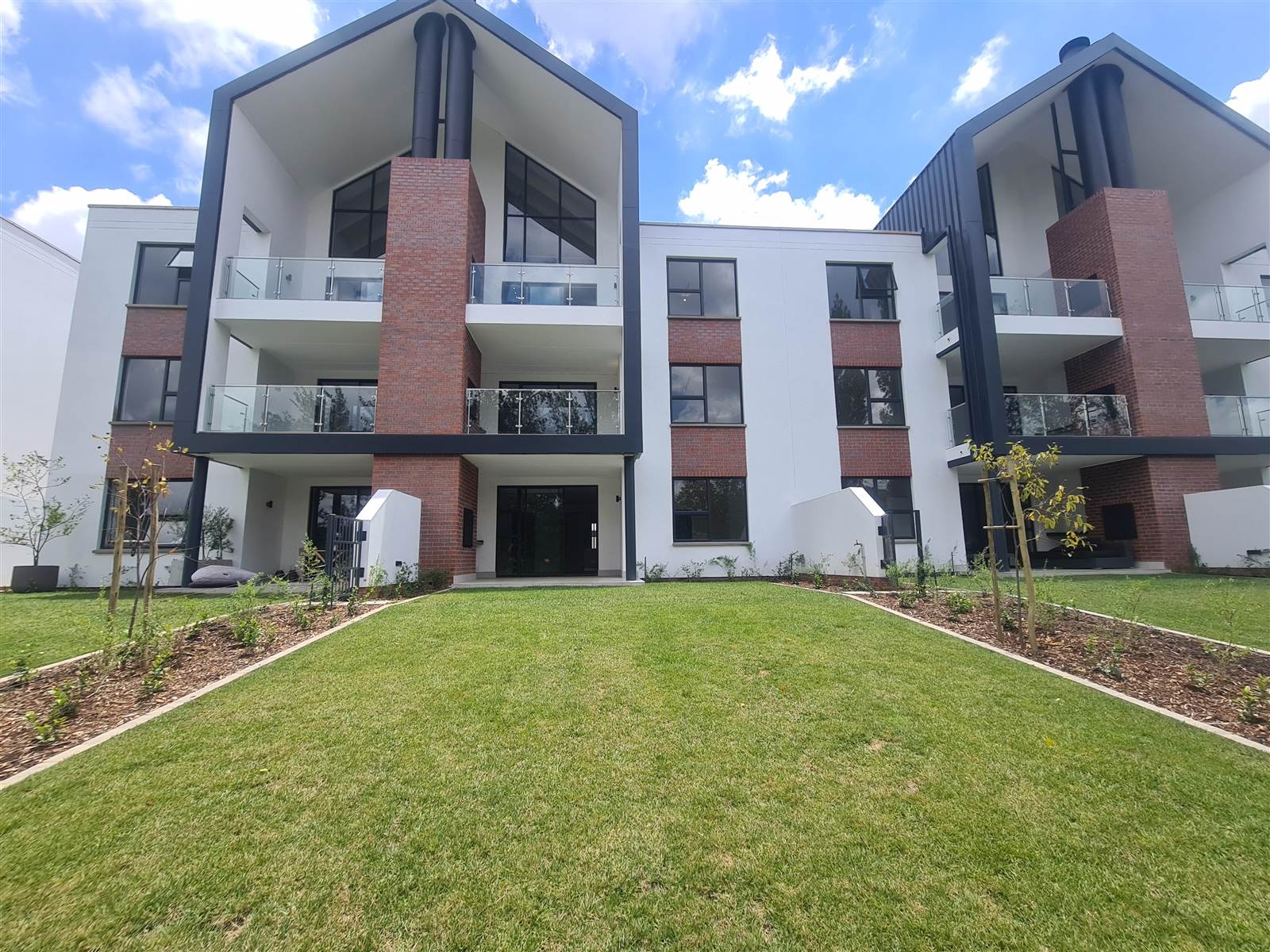 3 Bed Apartment in Linksfield photo number 24