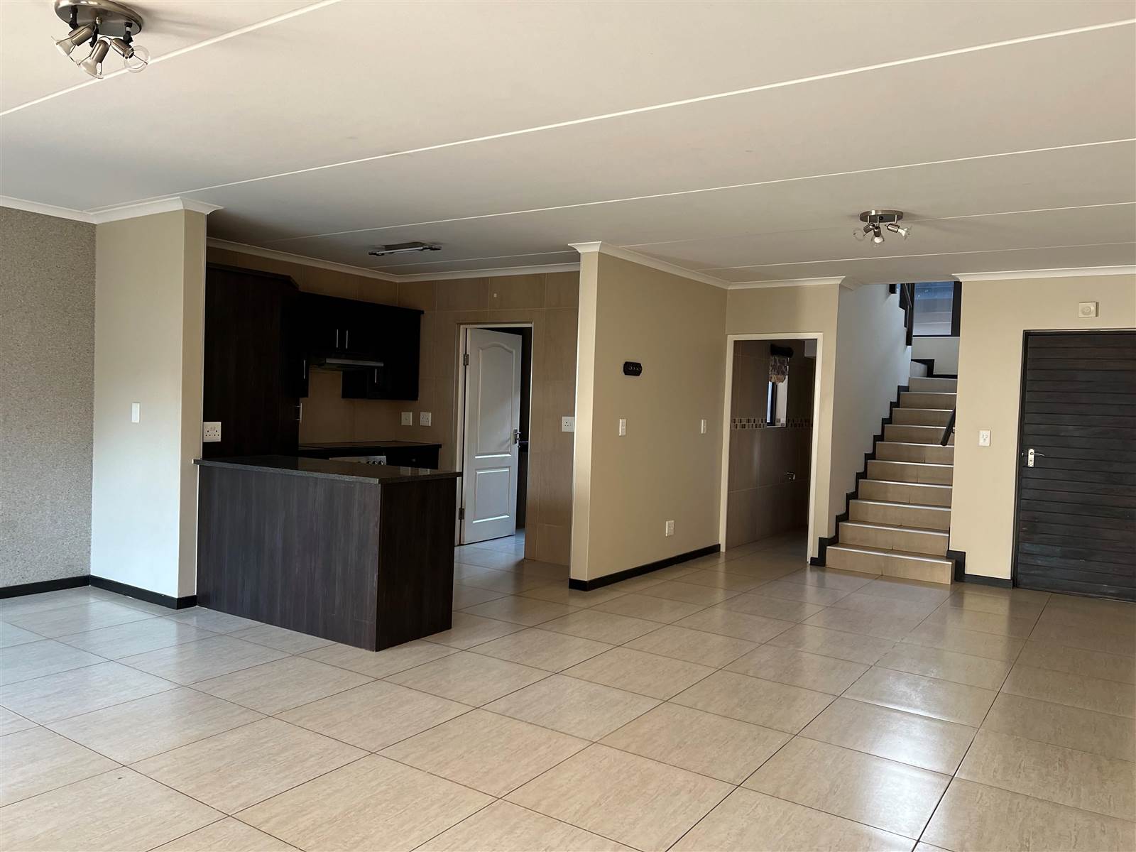 3 Bed Cluster in Fourways photo number 8