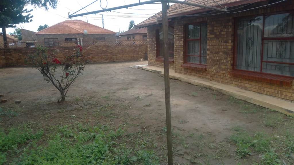 3 Bed House in Temba photo number 15
