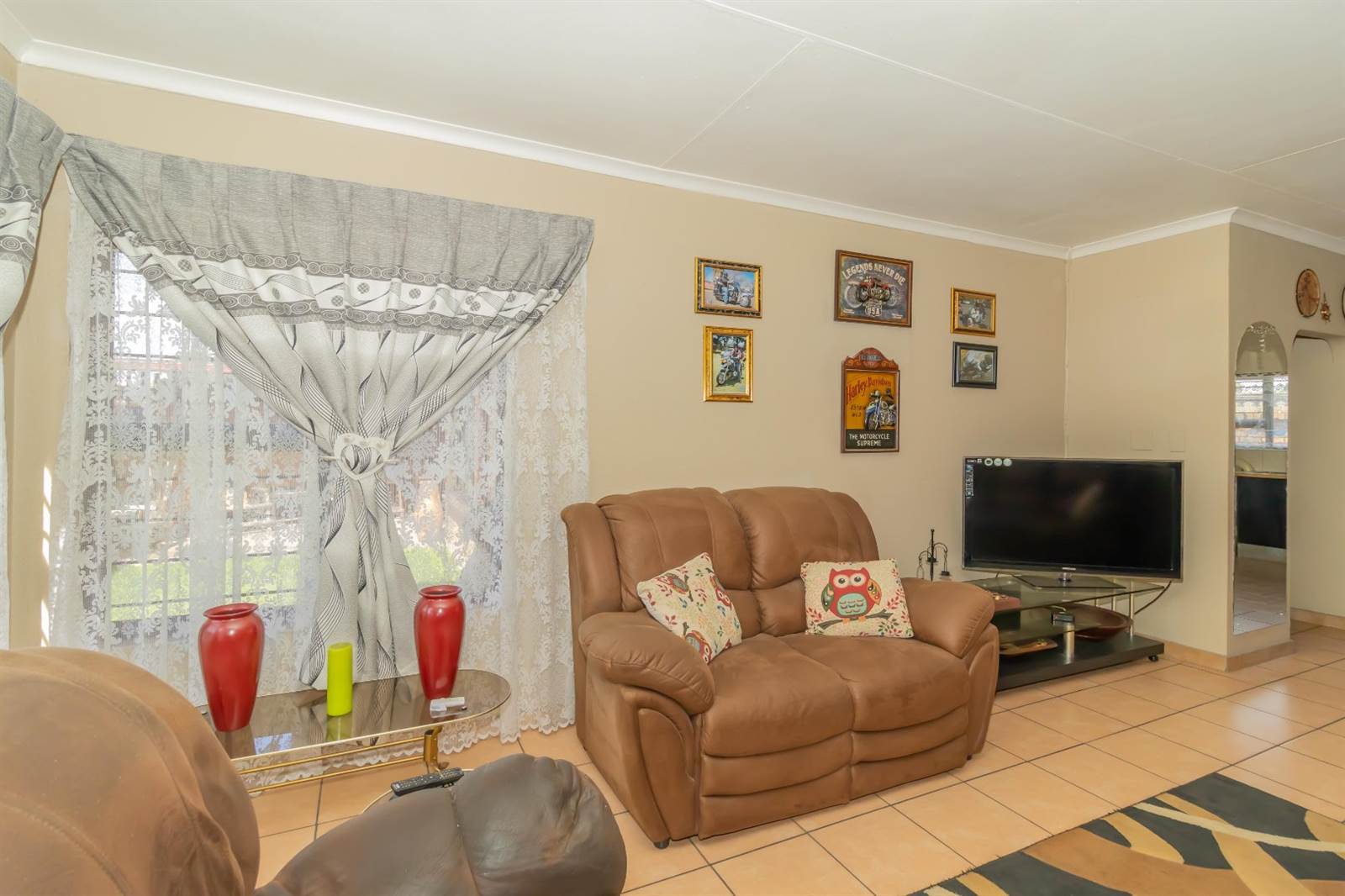 2 Bed Townhouse in Dal Fouche photo number 5
