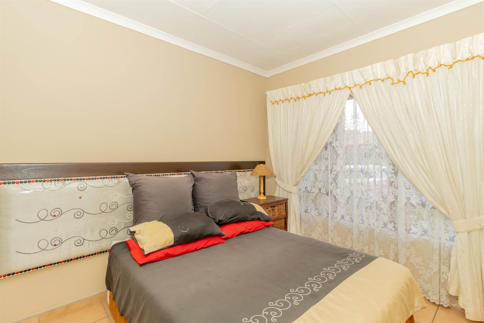 2 Bed Townhouse in Dal Fouche photo number 12
