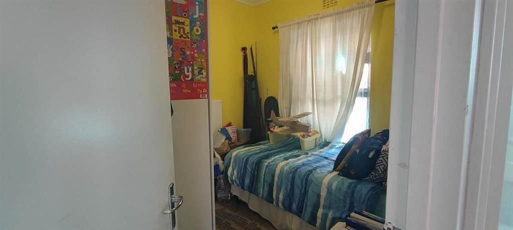2 Bed House in Strandfontein photo number 12