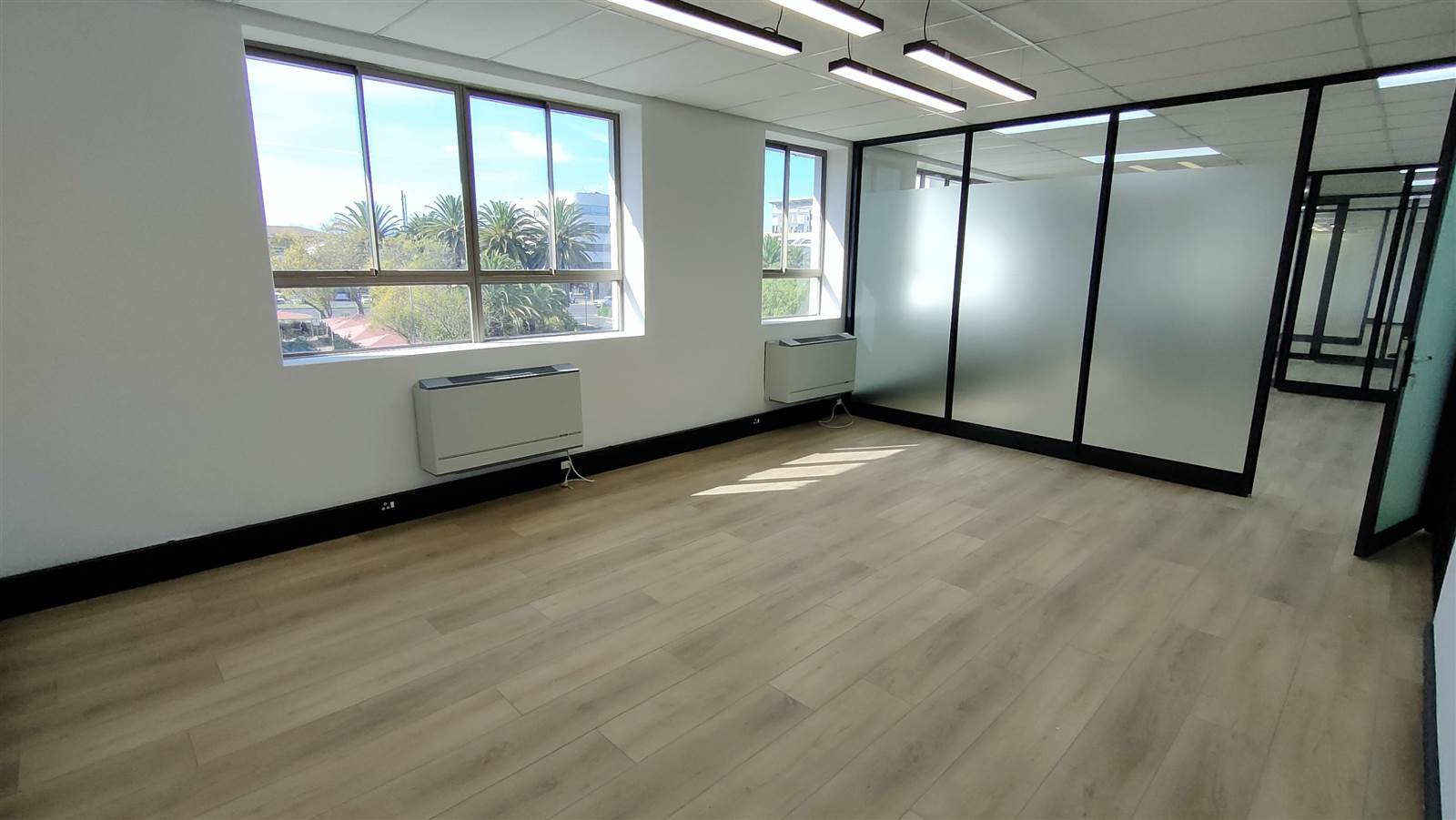 345  m² Commercial space in Tyger Valley photo number 9
