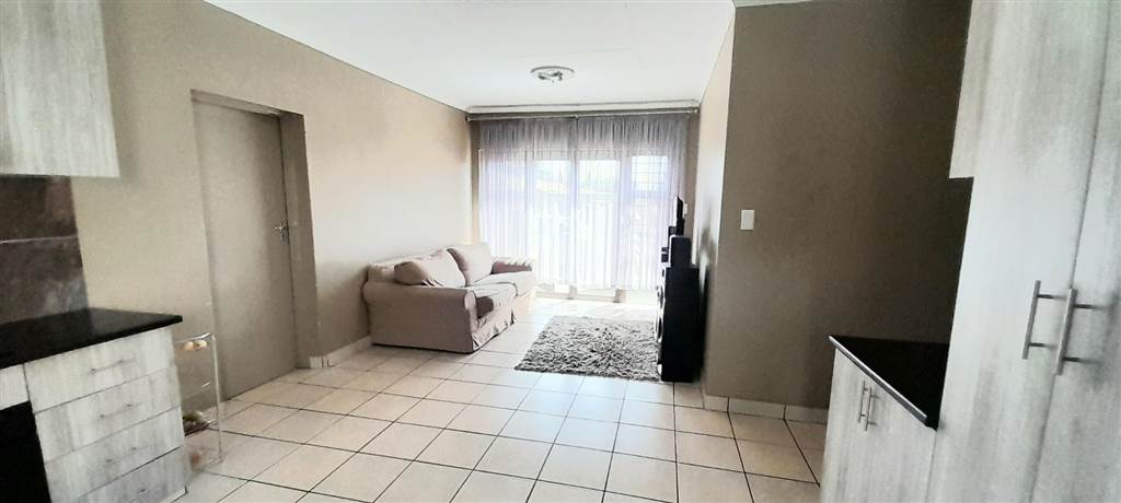 3 Bed Townhouse in Ermelo photo number 8