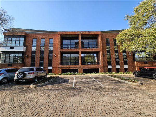271  m² Commercial space in Highveld