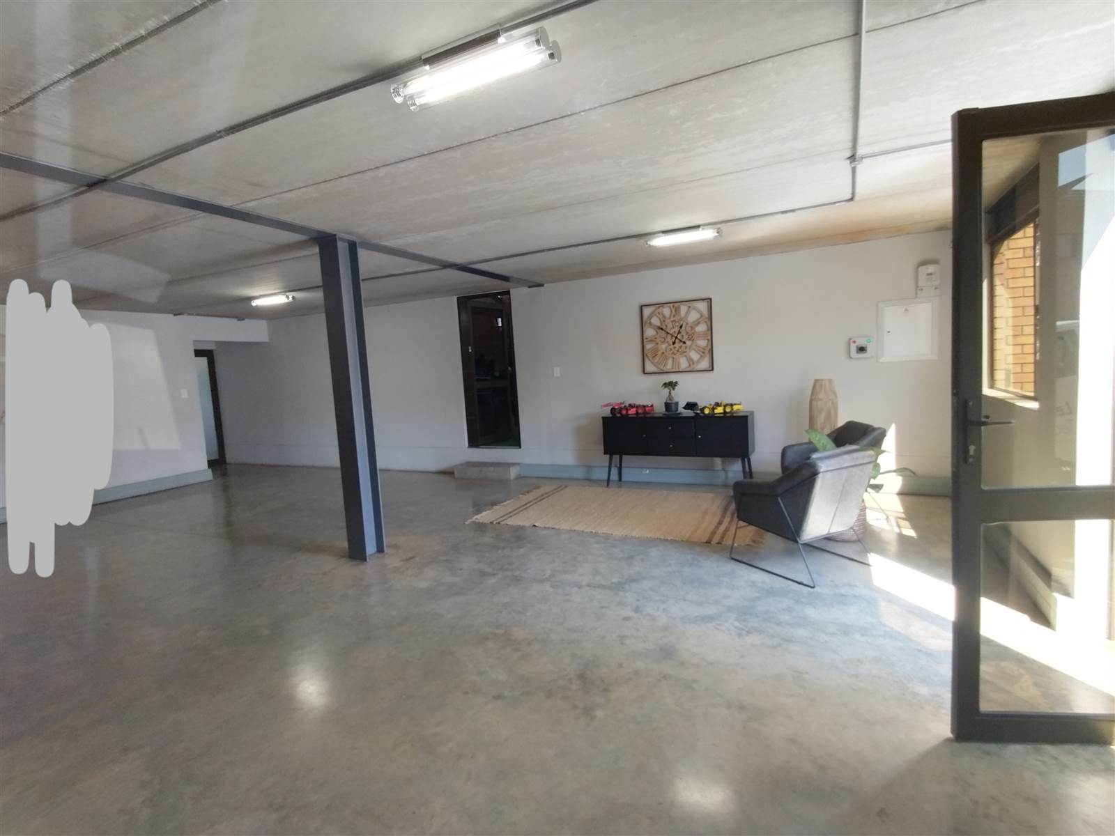 893  m² Commercial space in Waterval East photo number 8